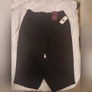 NWT Womens Gloria Vanderbilt Black Tapered Leg Classic Rise Jeans Size 10 Short